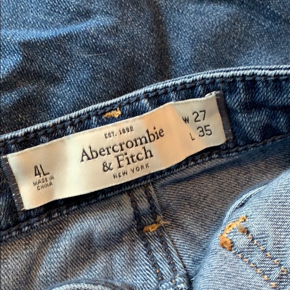 Boot cut A&F - Picture 3 of 3